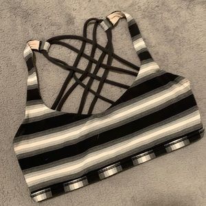 Lululemon free to be bra